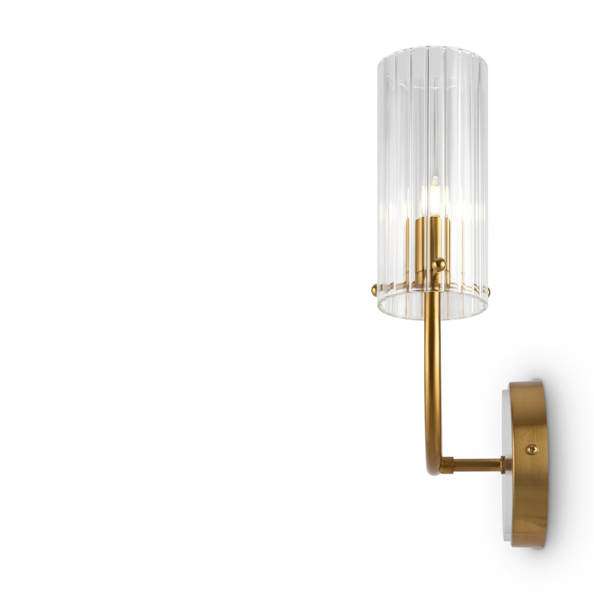 Arco 38cm Latón lámpara de pared De Maytoni - Con sus dos fuentes de luz, rodeadas de pantallas de cristal transparente acanalado y un hermoso brazo dorado, distribuye una luz elegante y acogedora por toda la estancia.