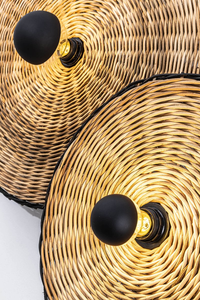 Costas Ø40 Naturaleza lámpara de pared De Faro Barcelona - Costas es una l&aacute;mpara de pared moderna con pantalla de rat&aacute;n natural y una expresi&oacute;n elegante.