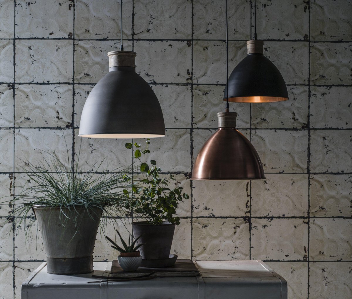 Roseville Ø42 Negro Lámpas de techo De PR Home - Roseville es una elegante lámpara de techo de diseño industrial que aporta un toque moderno a cualquier estancia.