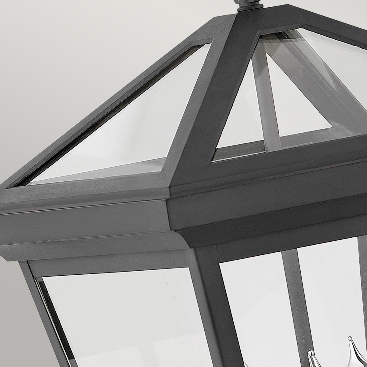 Alford Place 54cm Negro lámpara de exterior De Elstead Lighting - Alford Place &auml;r en klassisk och elegant fasadlampa som kombinerar tidl&ouml;s design med h&ouml;g kvalitet.
