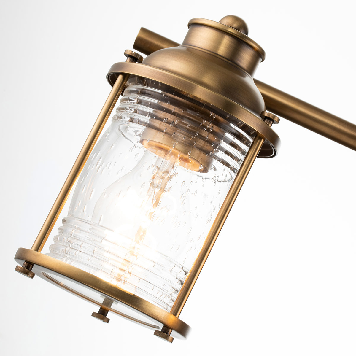 Ashland Bay 85cm Latón lámpara de baño De Elstead Lighting - Ashland Bay es una lámpara de baño elegante y clásica que combina robustez con un diseño atemporal.