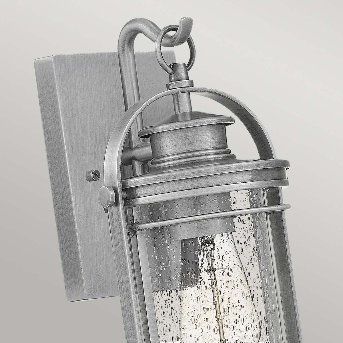 Booker 28cm Aluminio lámpara de exterior De Elstead Lighting - Booker &auml;r en stilfull och robust fasadlampa med en design inspirerad av klassiska marina lanternor.