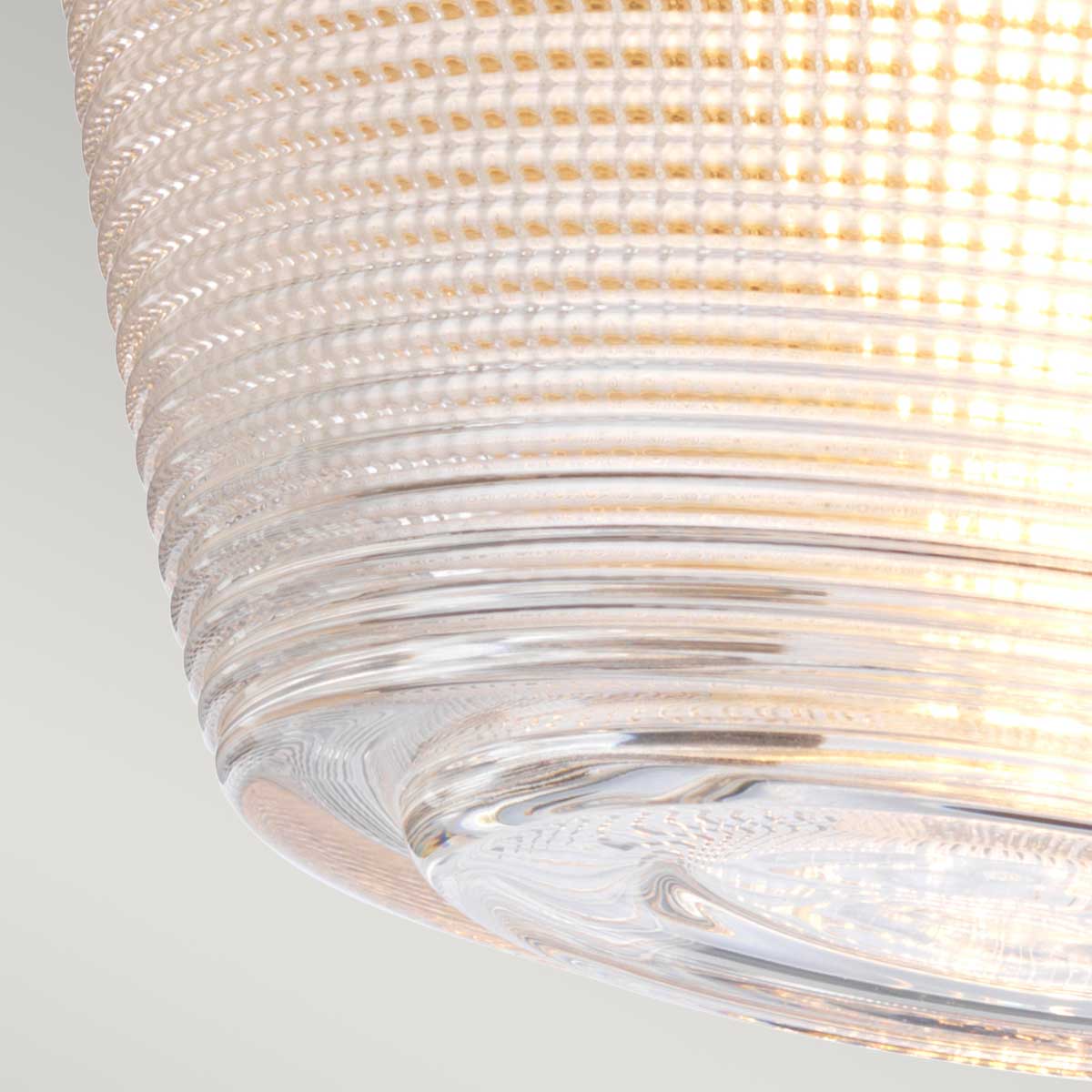 Dublin Ø18 Latón lámpara de baño De Elstead Lighting - La elegante lámpara de techo para baño Dublin impresiona con su pantalla decorativa de vidrio esmerilado y su atractiva textura.