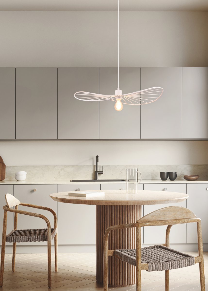 Chapeau Ø60 Blanco Lámpas de techo De Trio Lighting - Con su carcasa metálica decorativa, es el complemento perfecto para salones y comedores, donde su bonito juego de luces y sombras crea una sensación de ligereza única.