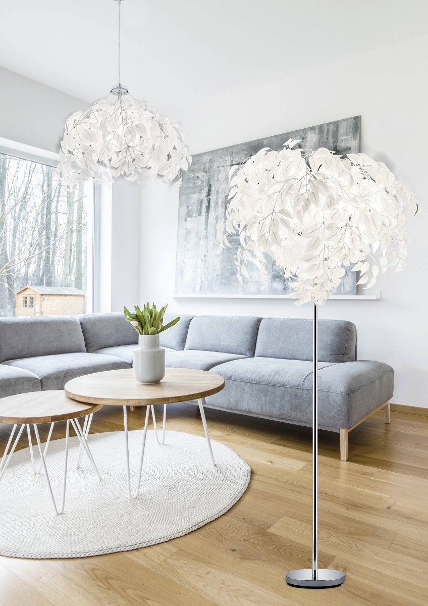 Leavy Blanco lámpara de pie De Trio Lighting - La l&aacute;mpara de pie Leavy es un elemento destacado &uacute;nico e impresionante en su hogar con sus hojas de pl&aacute;stico decorativas que le dan un estilo distintivo y encantador.