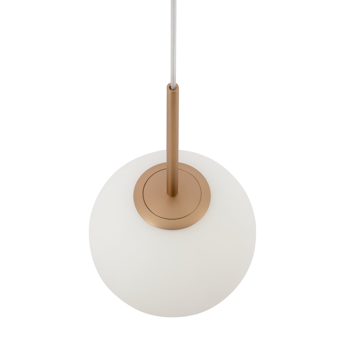 Basic form Ø20 Oro Lámpas de techo De Maytoni - Con su globo de cristal opalino suave y una fina carcasa de metal con aspecto dorado, la lámpara proporciona una luz hermosa y agradable que se adapta perfectamente a estilos interiores modernos y clásicos.