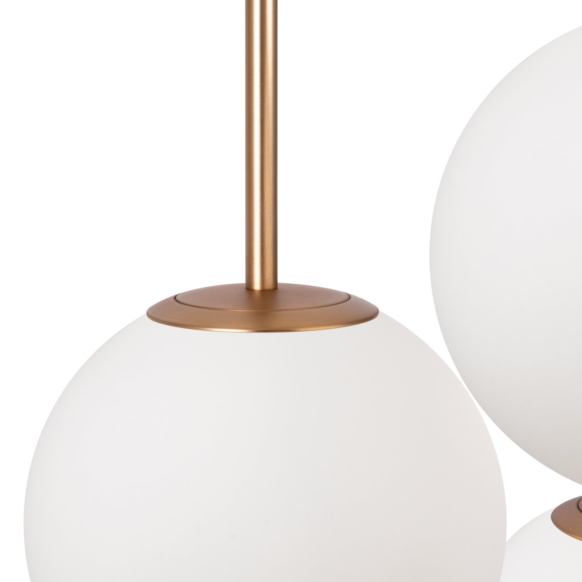 Basic form Ø40 Oro Lámpas de techo De Maytoni - El diseño colgante de la lámpara proporciona una luz suave y uniforme que realza la atmósfera y crea un estado de ánimo agradable.