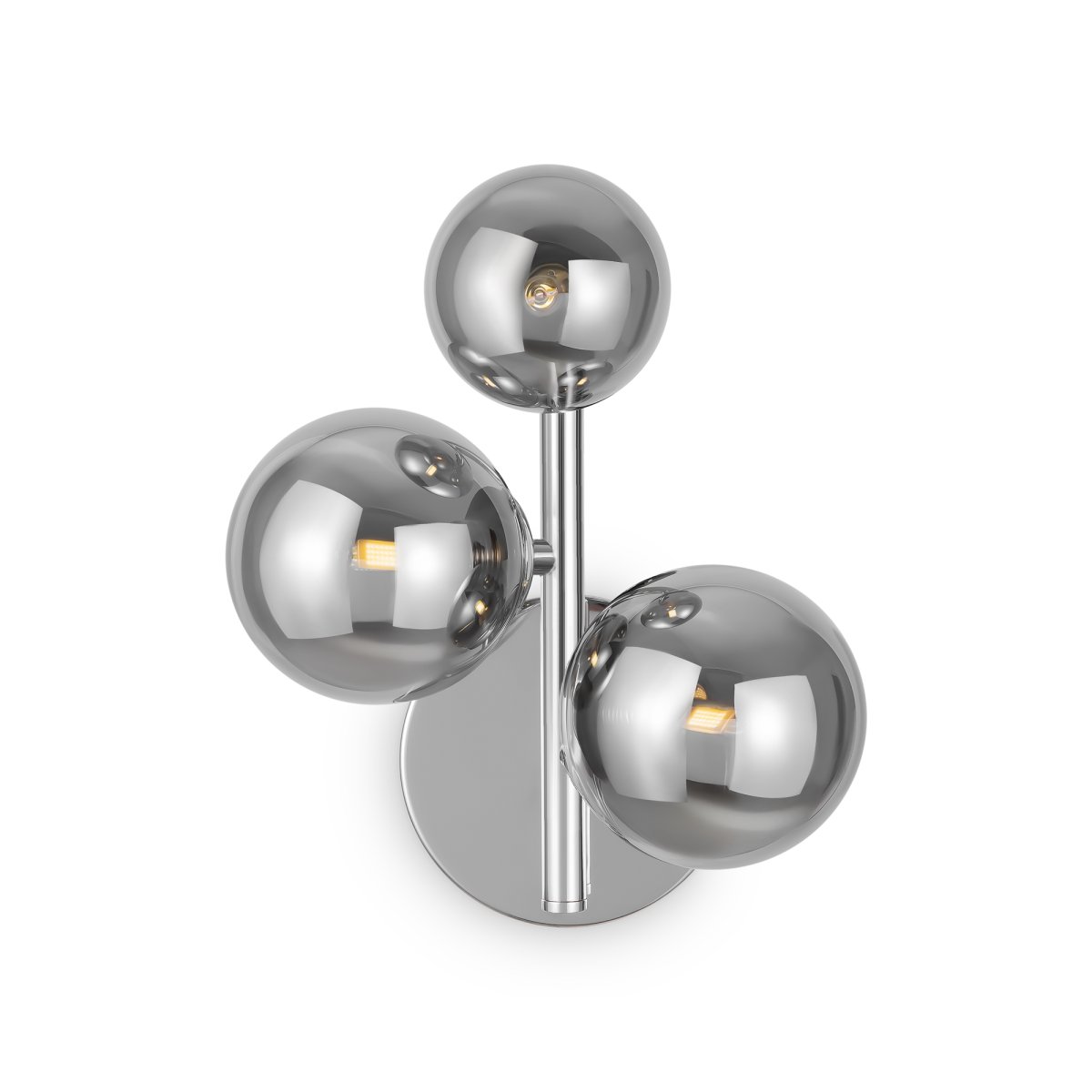 Dallas 25cm Cromo lámpara de pared De Maytoni - Dallas, con sus tres fuentes de luz, es una elegante y moderna lámpara de pared que combina estilo y funcionalidad.