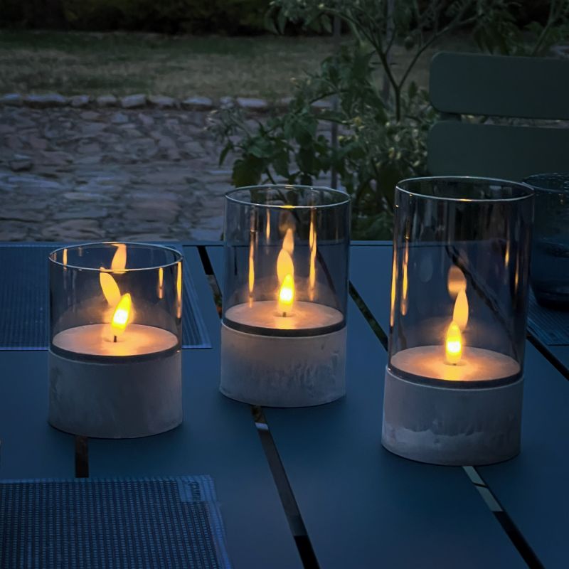Bougie Pack De 3 Gris/humo De Brilliant - El set incluye l&aacute;mparas de 10 cm, 12,5 cm y 15 cm de altura, todas con un di&aacute;metro de 8 cm, perfectas para una mesa, una estanter&iacute;a o el alf&eacute;izar de una ventana.