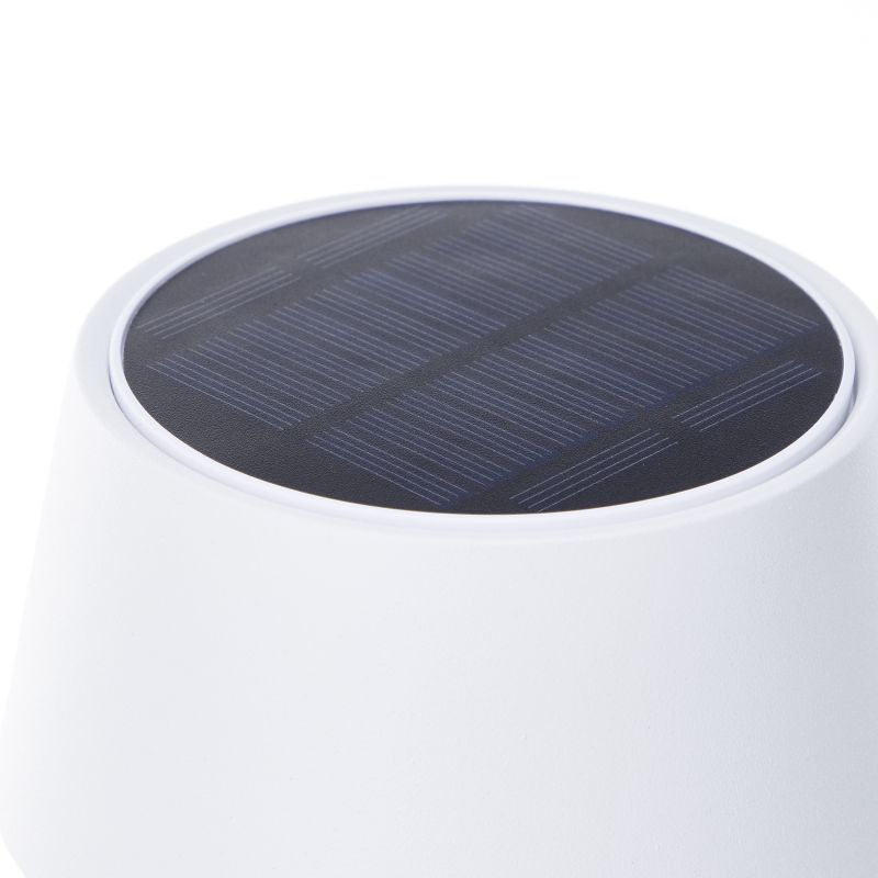 Picco 30cm Blanco lámpara solar De Brilliant - Gracias a su grado de protecci&oacute;n IP44, la l&aacute;mpara es resistente a salpicaduras y al polvo, lo que la convierte en una opci&oacute;n fiable para el jard&iacute;n, el balc&oacute;n o la terraza.