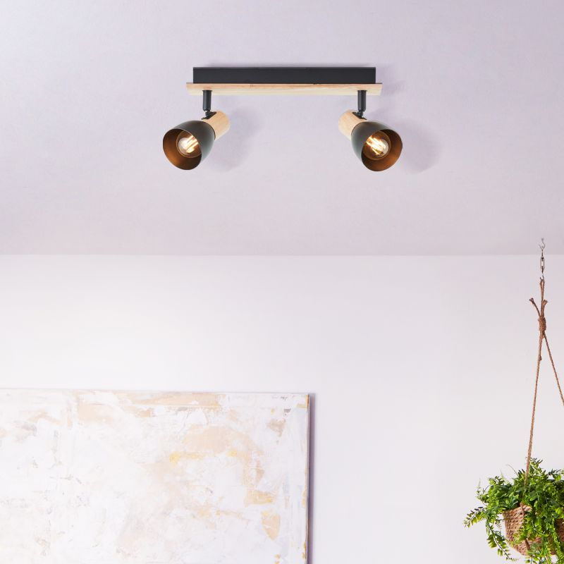 Daintree 2 Negro foco de techo De Brilliant - Se puede montar en el techo o en la pared y es perfecto para resaltar muebles, cuadros o iluminar habitaciones enteras al usar varios focos a la vez.