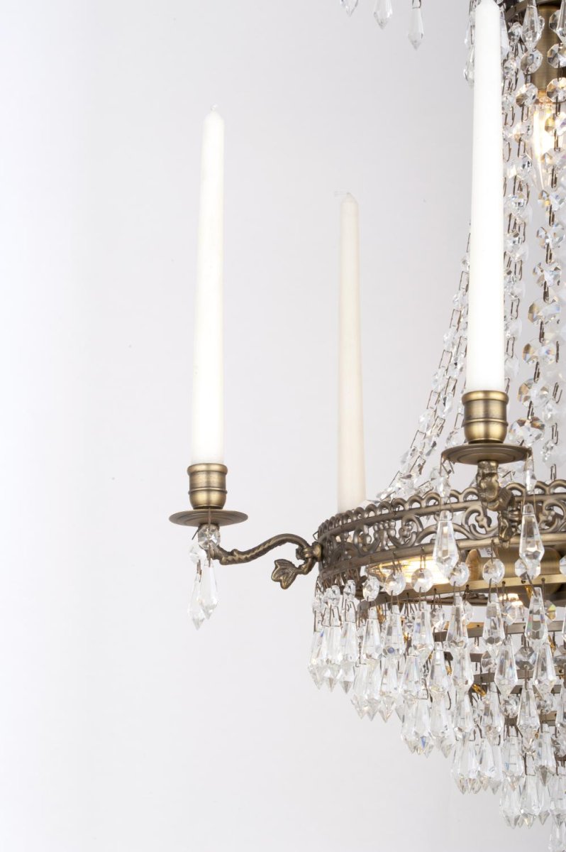 Empire Classic Ø55 Latón antiguo cristal De Norrsken Design - Esta magnífica lámpara de araña de cristal con acabado antiguo añade una sensación atemporal de elegancia y encanto a cualquier habitación.