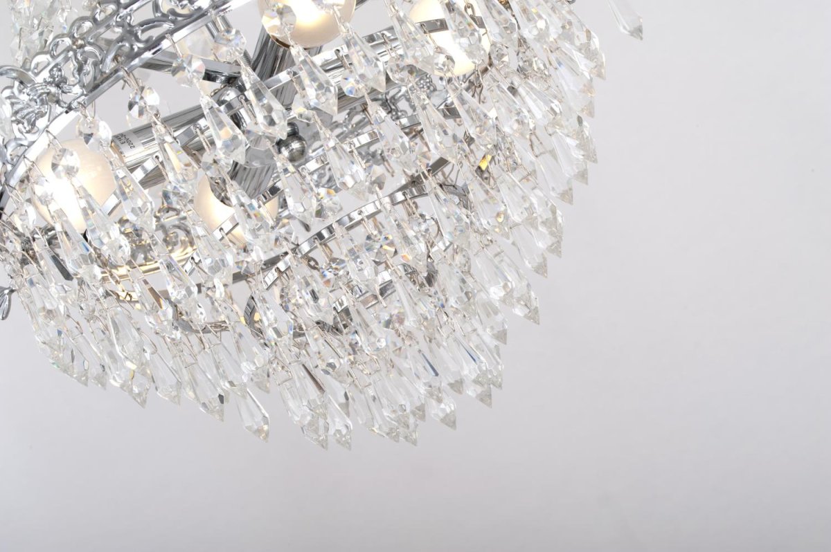 Empire Classic Ø50 Cromo cristal De Norrsken Design - Esta clásica lámpara de araña de cristal combina un diseño tradicional con un toque moderno de cromo.