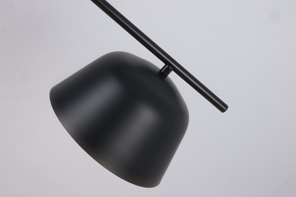 Pop 125cm Negro Lámpas de techo De Nordic Lighting - Sus l&iacute;neas limpias y pantallas orientadas hacia abajo proporcionan una iluminaci&oacute;n agradable y funcional para comedores y cocinas.