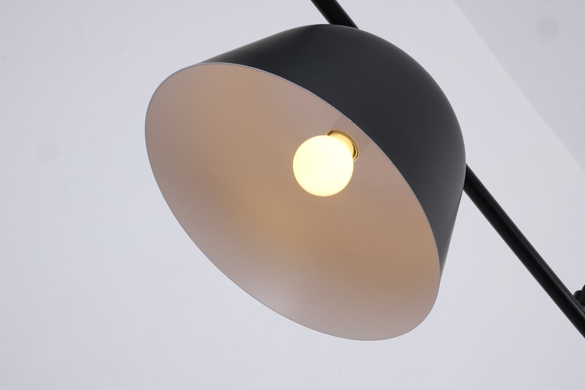 Pop 125cm Negro Lámpas de techo De Nordic Lighting - Sus l&iacute;neas limpias y pantallas orientadas hacia abajo proporcionan una iluminaci&oacute;n agradable y funcional para comedores y cocinas.