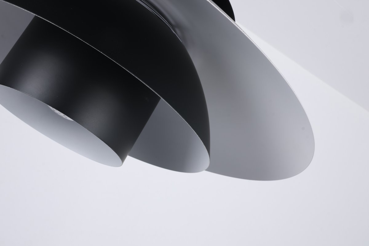 Stealth 2 Ø50 Negro Lámpas de techo De Nordic Lighting - Es perfecta para colocar sobre la mesa del comedor o en el sal&oacute;n, combinando a la perfecci&oacute;n funcionalidad y estilo.