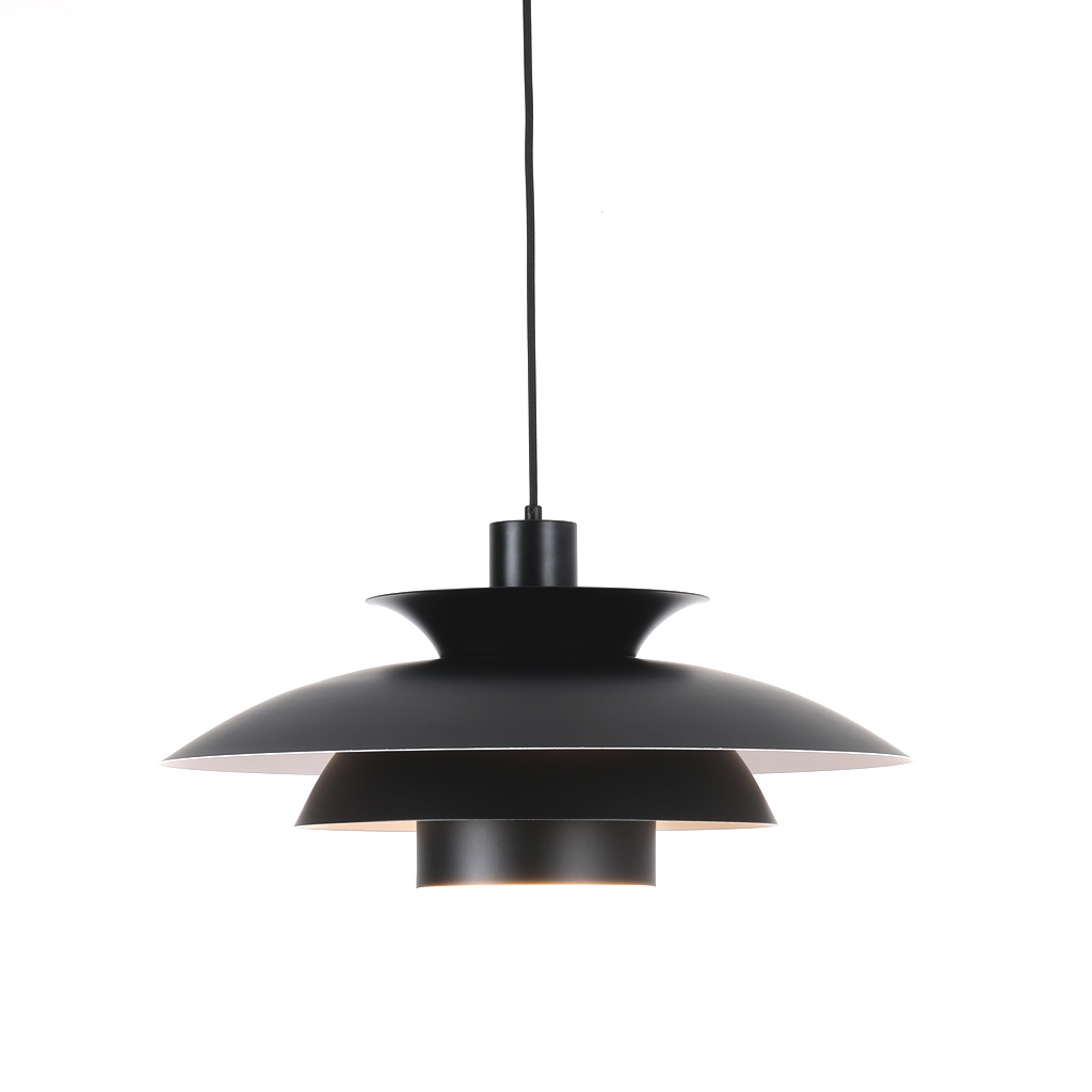 Stealth 2 Ø50 Negro Lámpas de techo De Nordic Lighting - Es perfecta para colocar sobre la mesa del comedor o en el sal&oacute;n, combinando a la perfecci&oacute;n funcionalidad y estilo.