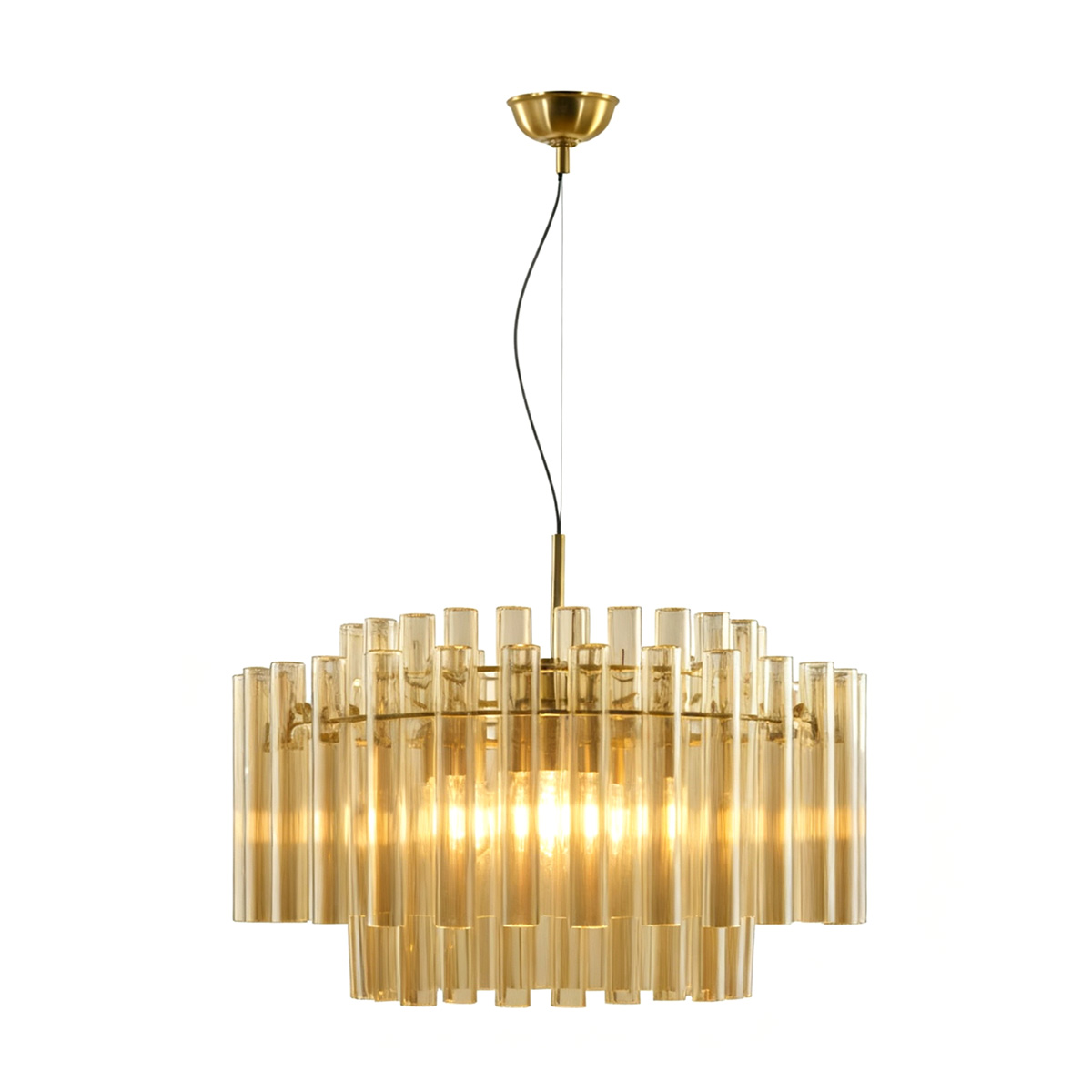 Lancaster Ø54 Latón/ámbar Lámpas de techo De Lampan - Exclusiva l&aacute;mpara colgante de metal con un elegante acabado en lat&oacute;n y cilindros tubulares de vidrio en un c&aacute;lido tono &aacute;mbar.