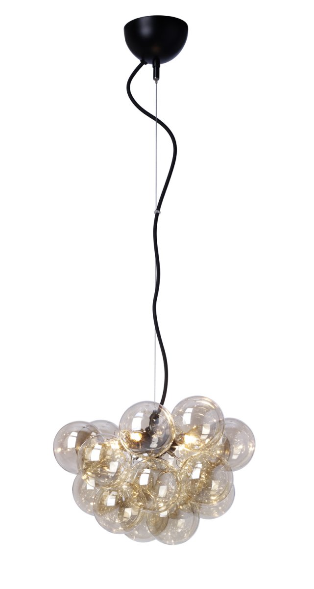 Monaco Ø40 Ámbar Lámpas de techo De Lampan - En el centro de la l&aacute;mpara hay cuatro fuentes de luz que, al encenderse, proporcionan una luz suave y agradable a trav&eacute;s de las c&uacute;pulas de cristal.