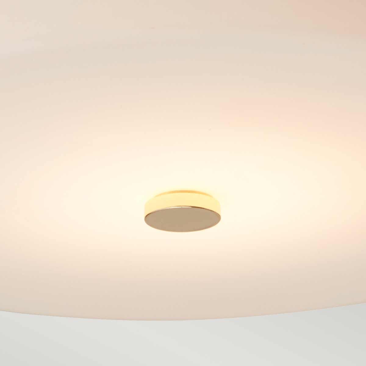 Tamar Ø30 Oro pulido lámpara de baño De Elstead Lighting - La lámpara de techo Tamar en oro pulido es una solución de iluminación elegante y funcional, perfecta para baños gracias a su grado de protección IP44, pero también es adecuada para pasillos y habitaciones con techos bajos.