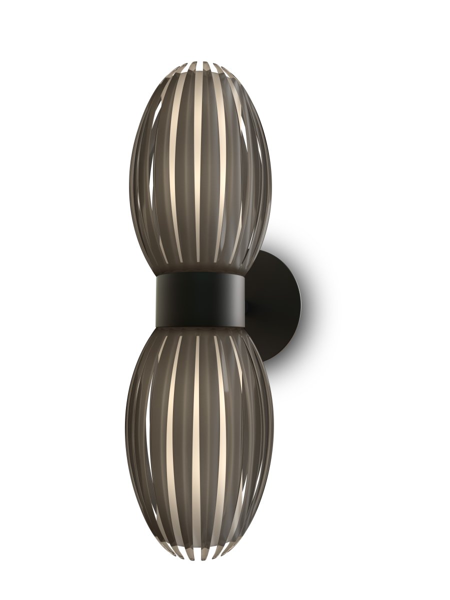 Tentacle Duo Negro lámpara de pared De Herstal - Con su apariencia carism&aacute;tica y &uacute;nica, emite una luz decorativa que realza la est&eacute;tica de la mayor&iacute;a de las habitaciones.