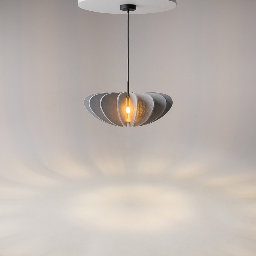 Cambio Ø58 Gris Lámpas de techo De Maytoni - La serie est&aacute; disponible en varios colores y formas y, gracias al cable de 3 metros de largo, tambi&eacute;n se puede colgar en habitaciones altas: perfecto para instalaciones de iluminaci&oacute;n creativas que reflejen el estado de &aacute;nimo de la habitaci&oacute;n.