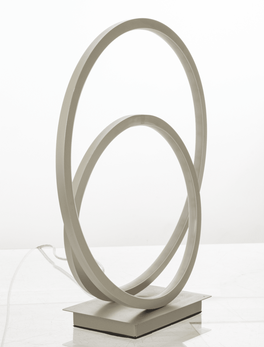 Loop 37cm Acero lámpara de mesa De Aneta Lighting - LED integrado de 14 W, regulable mediante un regulador de 3 pasos en la base de la lámpara.