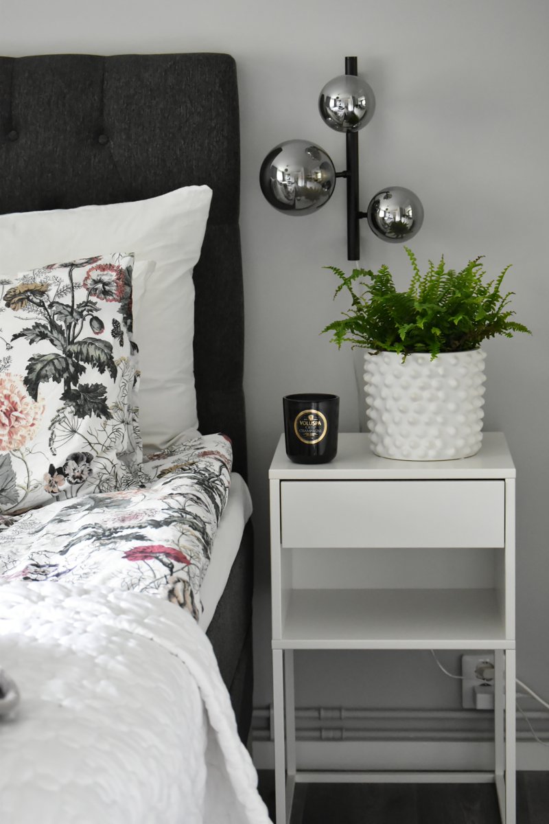 Molekyl 36cm Gris humo lámpara de pared De Aneta Lighting - Incluye un cable de 2,6 m, un regulador de intensidad y un enchufe.