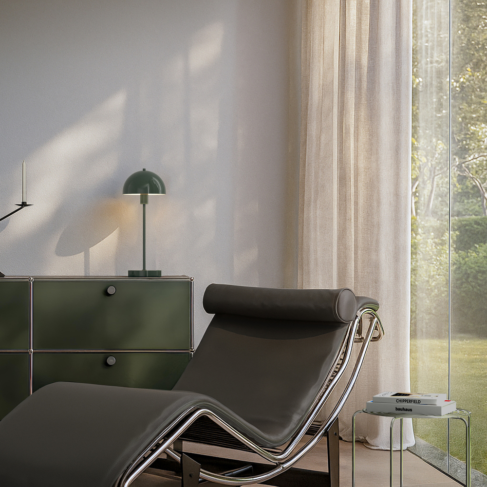 Vienda 48cm Hoja de roble verde lámpara de mesa De Herstal - La l&aacute;mpara encaja a la perfecci&oacute;n en el sal&oacute;n y el dormitorio, creando un ambiente elegante y c&aacute;lido.