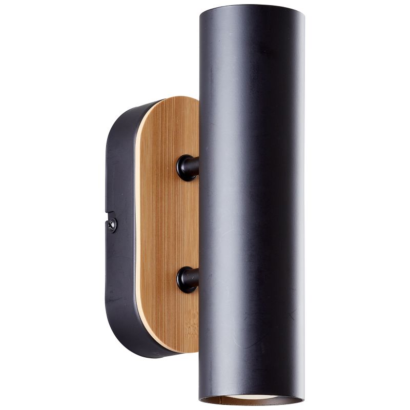 Niels Negro lámpara de pared De Brilliant - Niels es una elegante lámpara de pared hecha de metal y bambú, un material renovable y ecológico que crea un ambiente cálido y acogedor en el hogar.