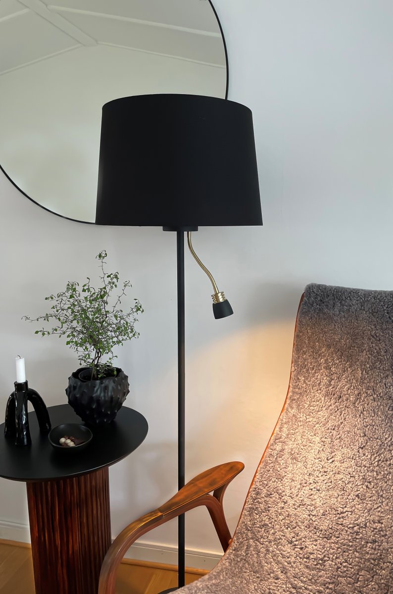 Eketorp Negro lámpara de pie De Aneta Lighting - Fuente de luz E27 de 60W para la pantalla textil, no incluida.