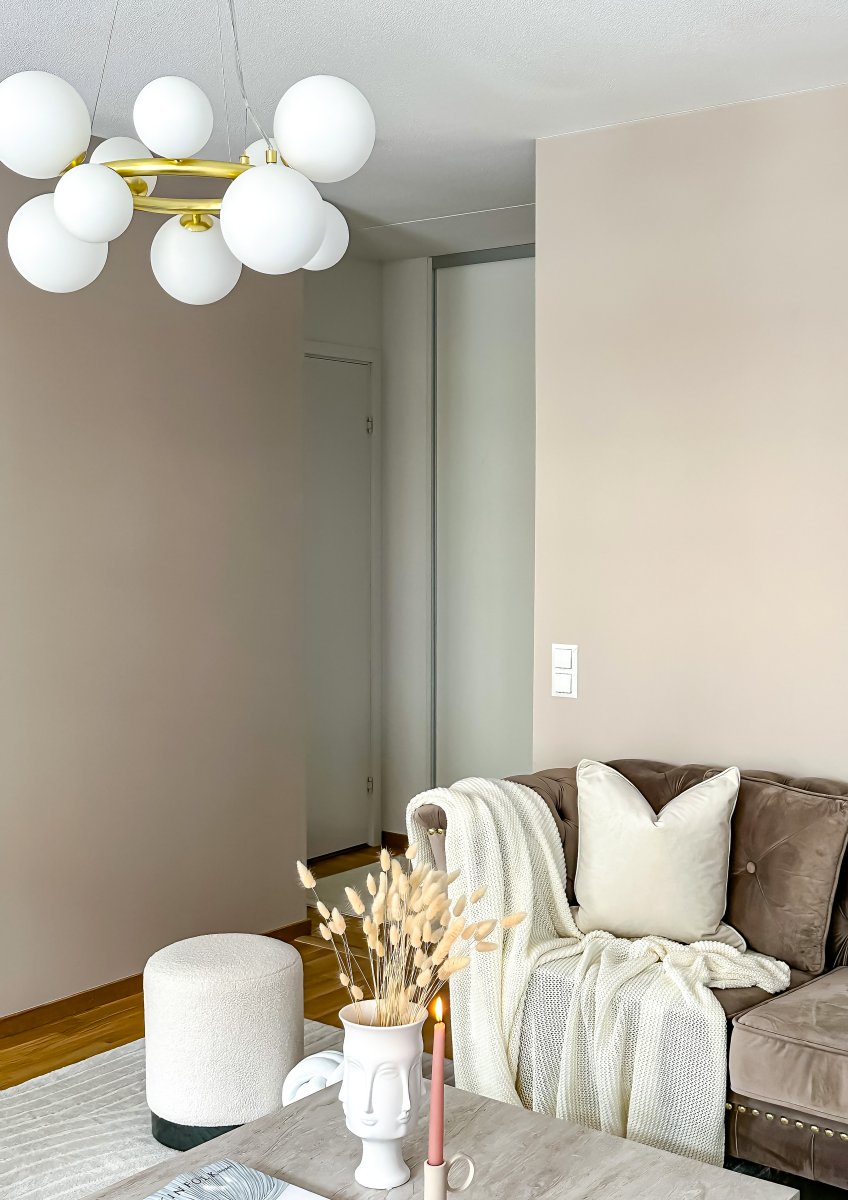 Molekyl Ø50 Latón mate Lámpas de techo De Aneta Lighting - Su diseño moderno y único combinado con materiales de alta calidad lo convierte en la opción ideal para las personas que se preocupan por el diseño: una lámpara que mejora el estado de ánimo y marca un estilo.